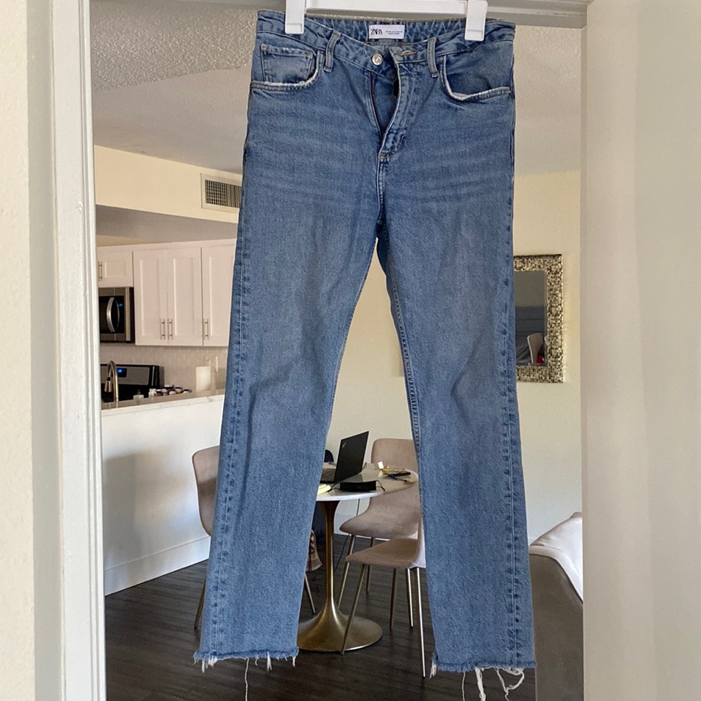 Zara high waisted straight leg denim jeans size 38/ 6 usa blue